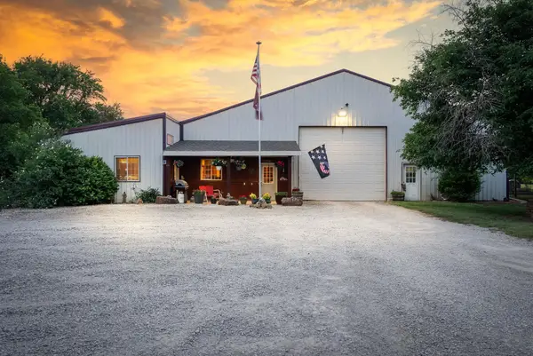 21950 W 79th St S, Viola, KS 67149