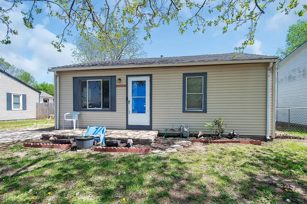 224 N Maynard Ave, Haysville, KS 67060 - #1