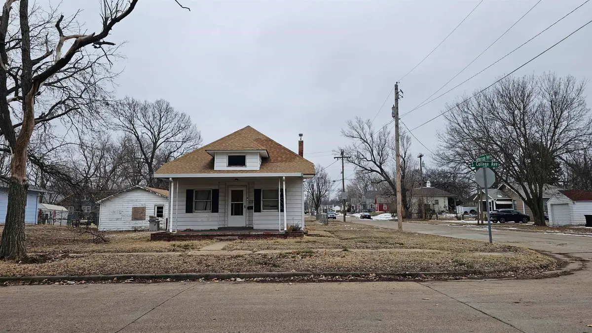 449 S College Ave, Salina, KS 67401 - #1
