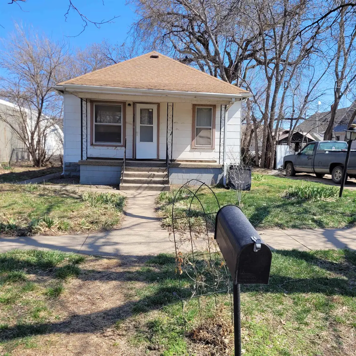 308 N 12th St, Salina, KS 67401 - #1