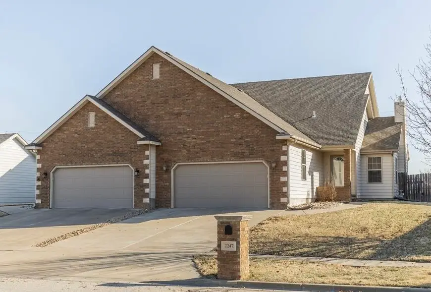 2247 Saddlebrook Dr, Salina, KS 67401 - #1