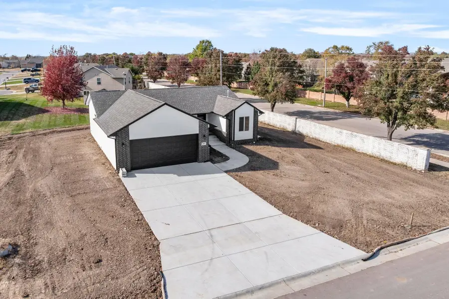 2825 N Rutland Ln, Augusta, KS 67010 - Image #3