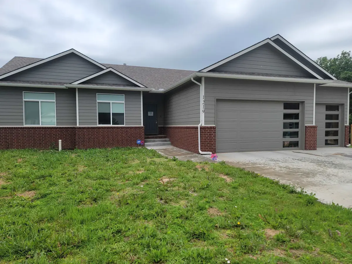 1219 Sontag Dr, Derby, KS 67037 - #1