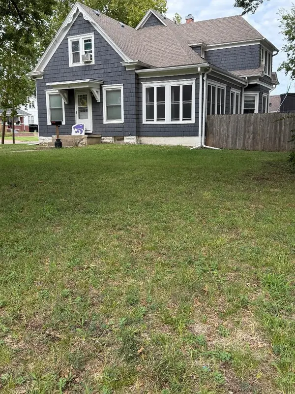 817 N Buckeye Ave, Abilene, KS 67410