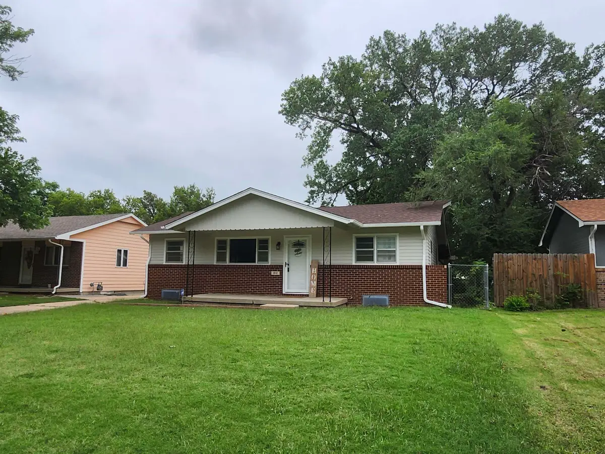 812 N Mount Carmel Ave, Wichita, KS 67203 - Image #1
