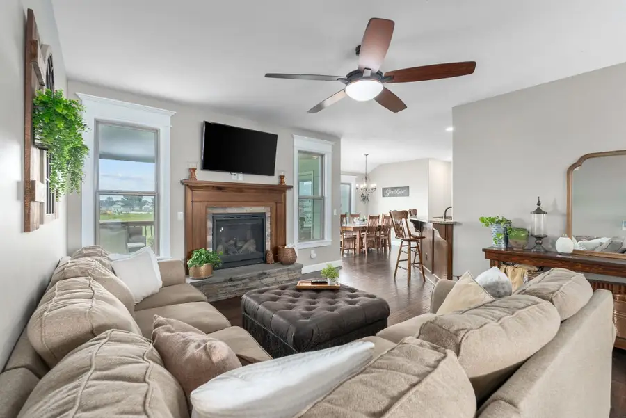 2416 S Monument St, Wichita, KS 67235 - Image #2