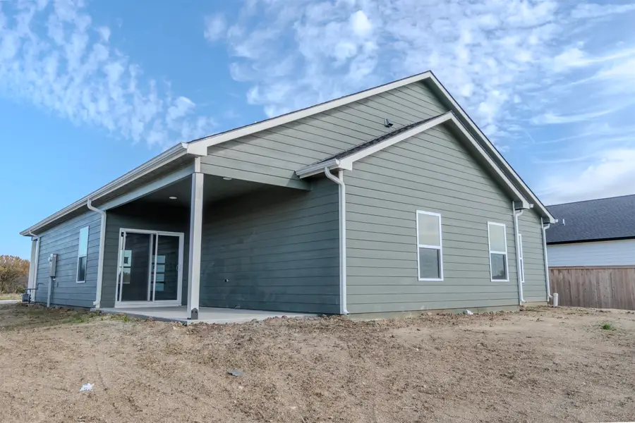 421 N Woodstone St, Derby, KS 67037 - Image #2