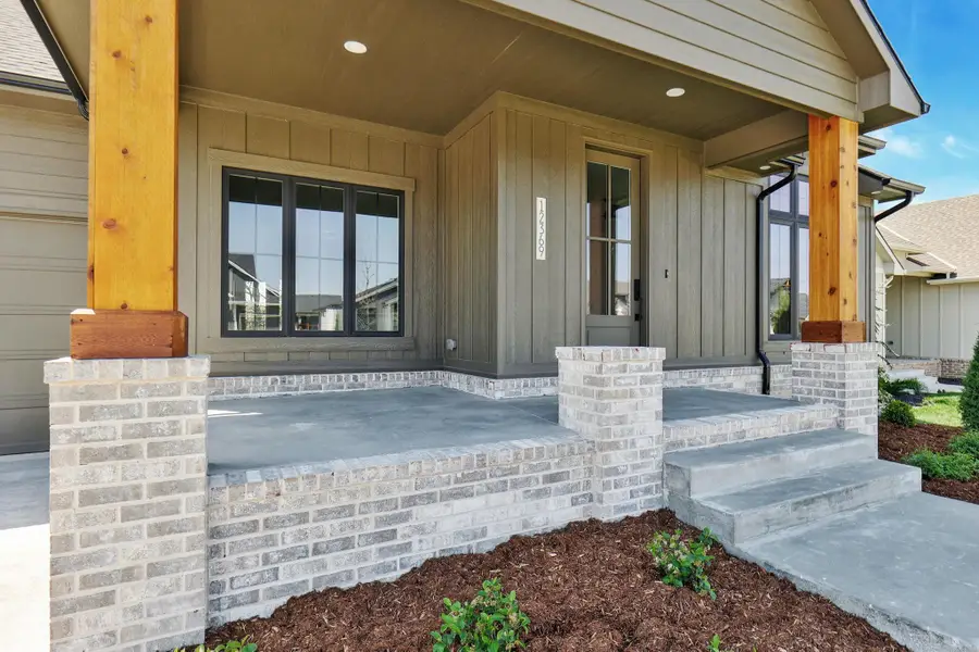 12369 E Woodspring Ct, Wichita, KS 67226 - Image #2