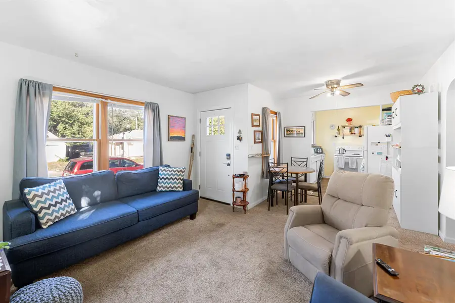 335 Baker St, Salina, KS 67401 - Image #2