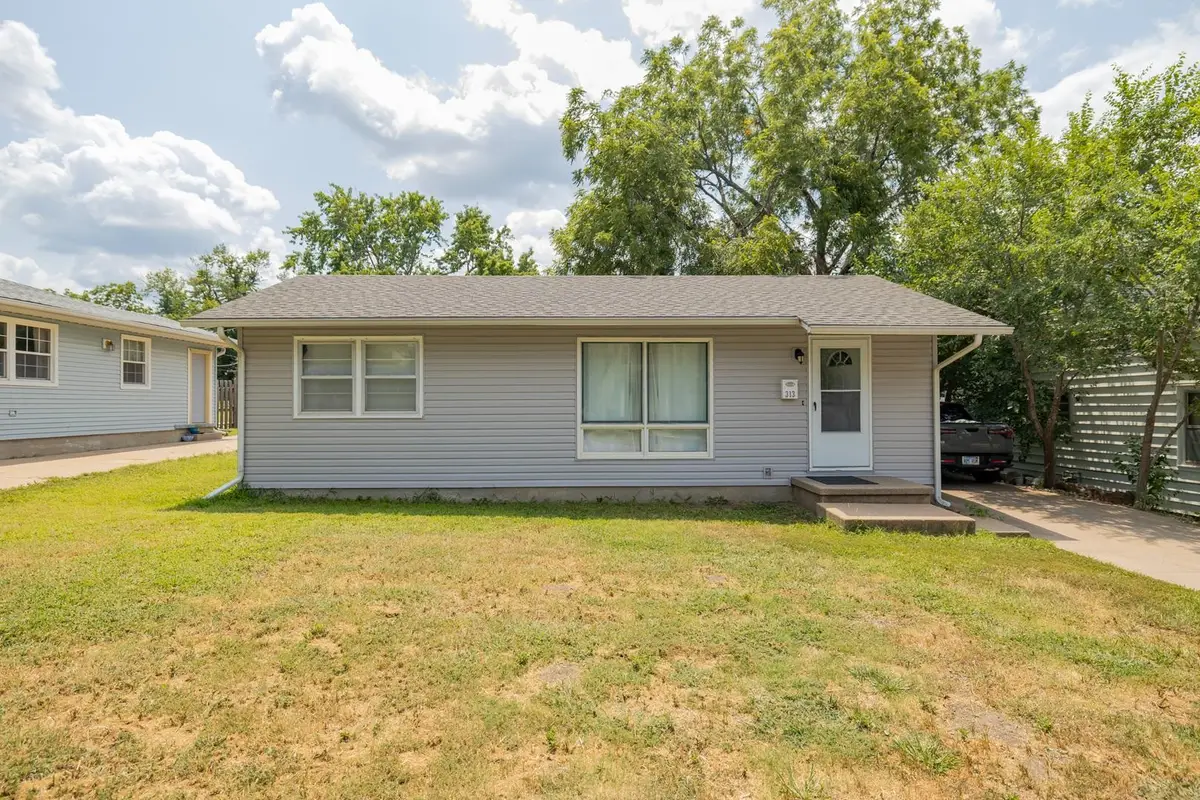 313 SW 5th, Newton, KS 67114 - Image #1