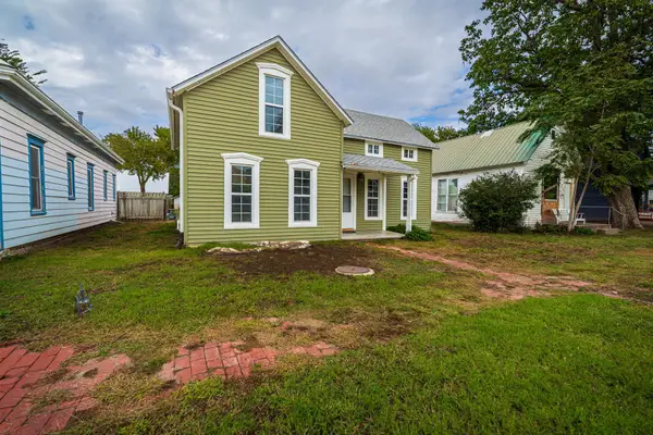 509 E 8th St, Concordia, KS 66901