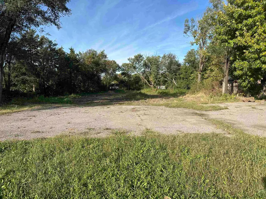 545 N Andover Rd, Andover, KS 67002 - Image #3