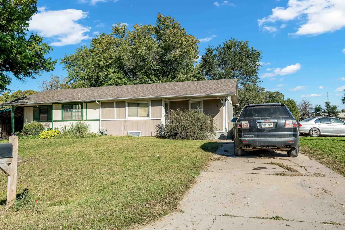920 W Clyde St, Andover, KS 67002 - Image #1