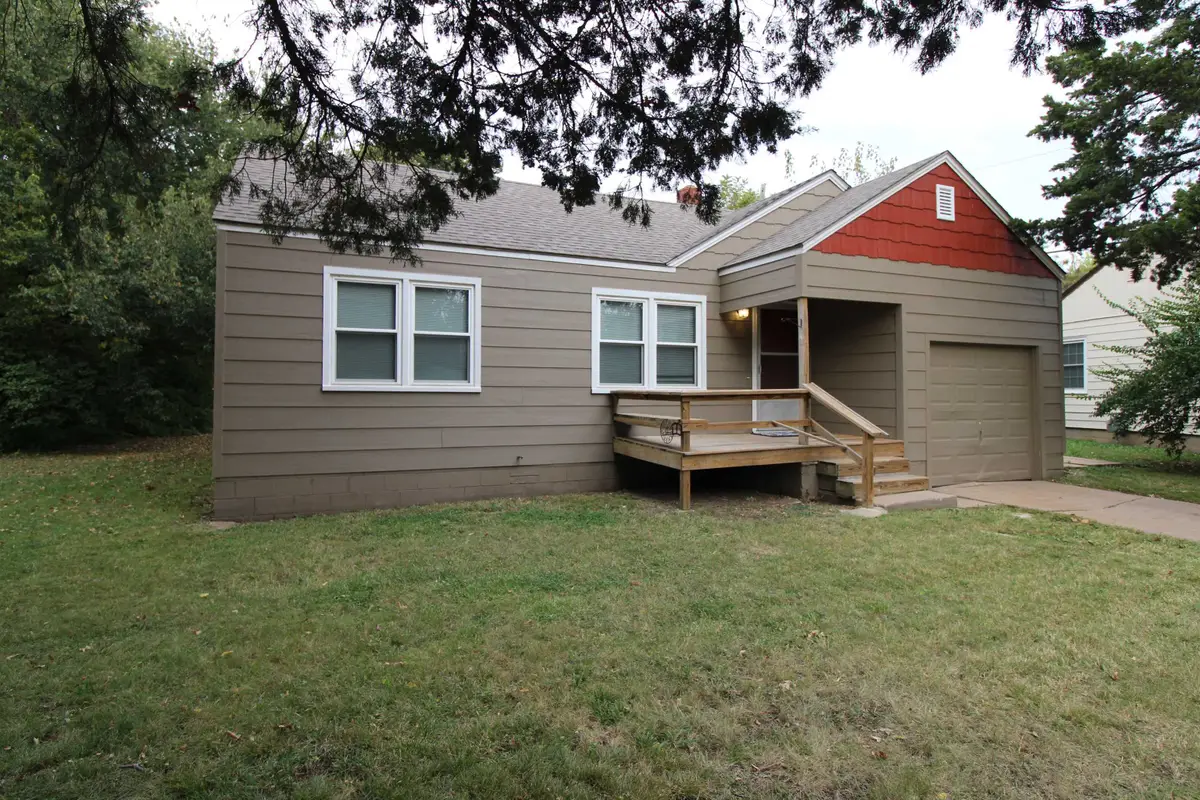1406 Edgemoor St, El Dorado, KS 67042 - Image #1