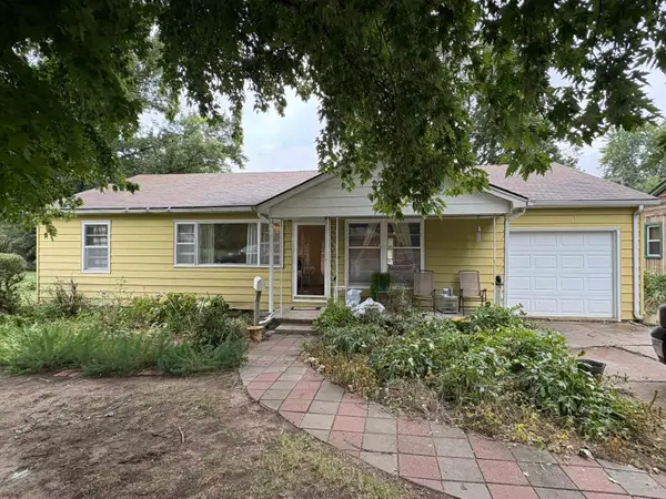 208 E South St, Wellington, KS 67152