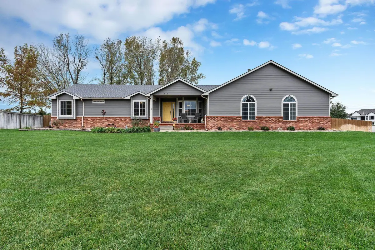 415 W Pepper Ridge Cir, Andover, KS 67002 - Image #1