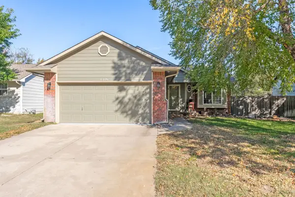 1316 E Spring Cir, Haysville, KS 67050