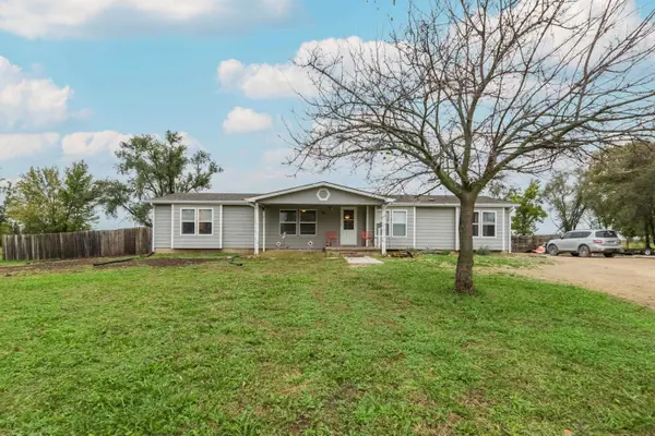 411 SW Pawhuska St, Andover, KS 67002
