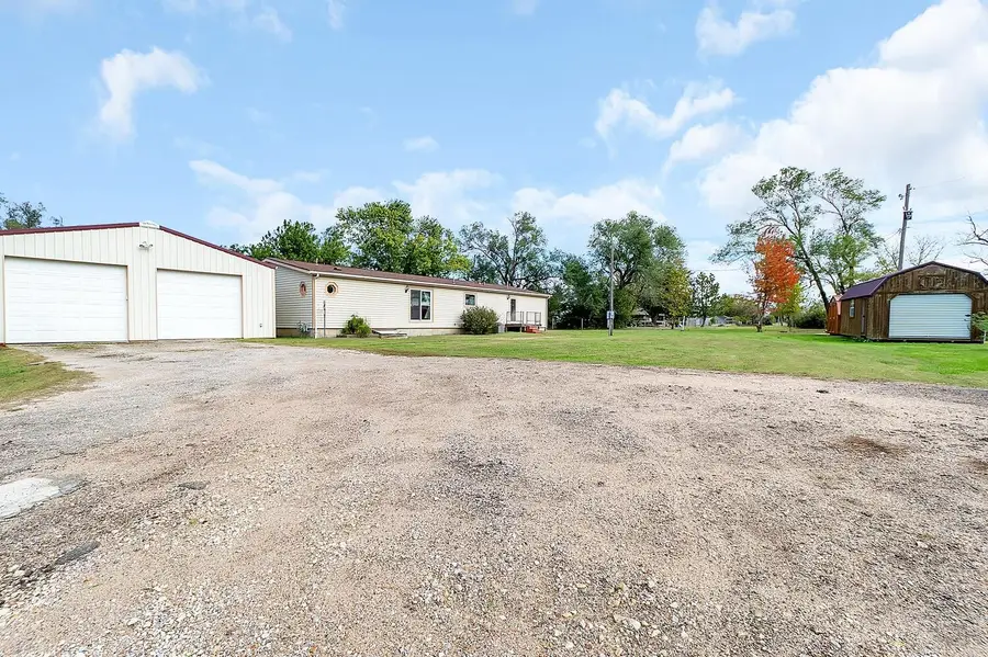7400 NW Ayr Rd, Potwin, KS 67123-9669 - Image #2