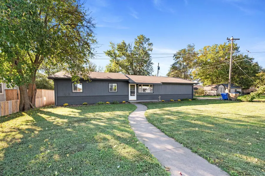 319 E 2nd Ave, Cheney, KS 67025 - Image #2