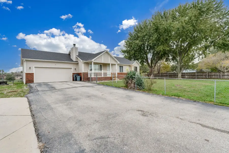 1237 E 82nd St S, Haysville, KS 67060 - Image #3