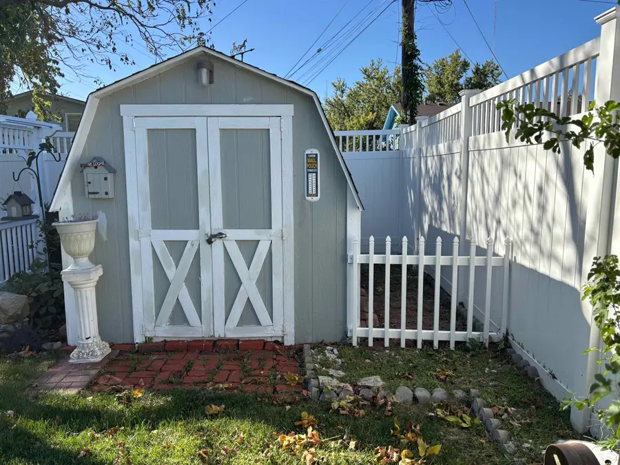 101 Alice Ave, Newton, KS 67114 - Image #2