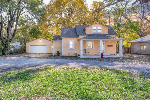 211 E Main St, Goessel, KS 67053