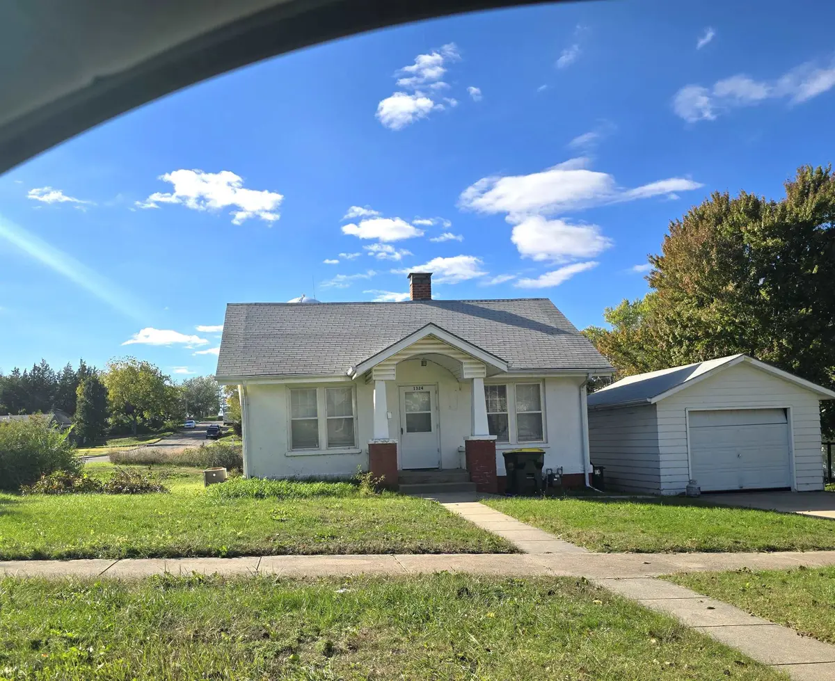 1324 Cedar St, Concordia, KS 66901 - Image #1
