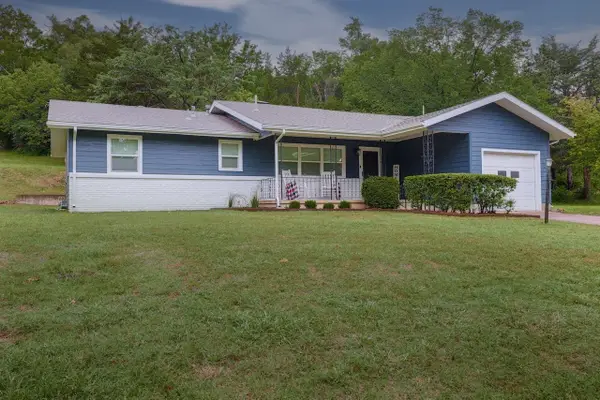 410 Highland Dr, Arkansas City, KS 67005