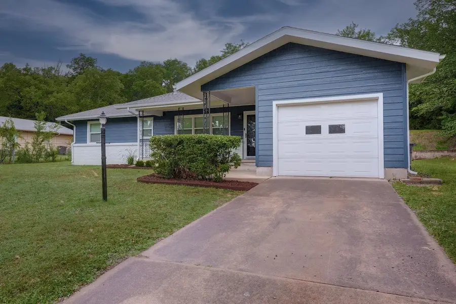 410 Highland Dr, Arkansas City, KS 67005 - Image #3