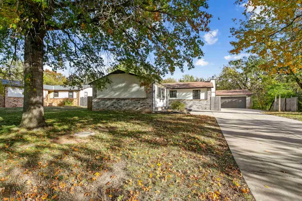 4425 Salem St, Wichita, KS 67220