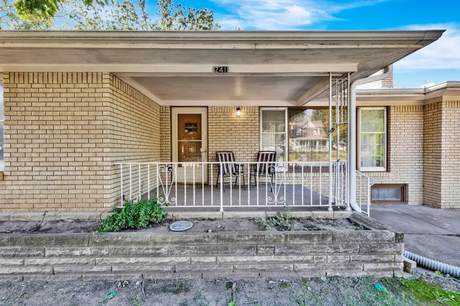 241 S Gorin St, Clearwater, KS 67026 - Image #2