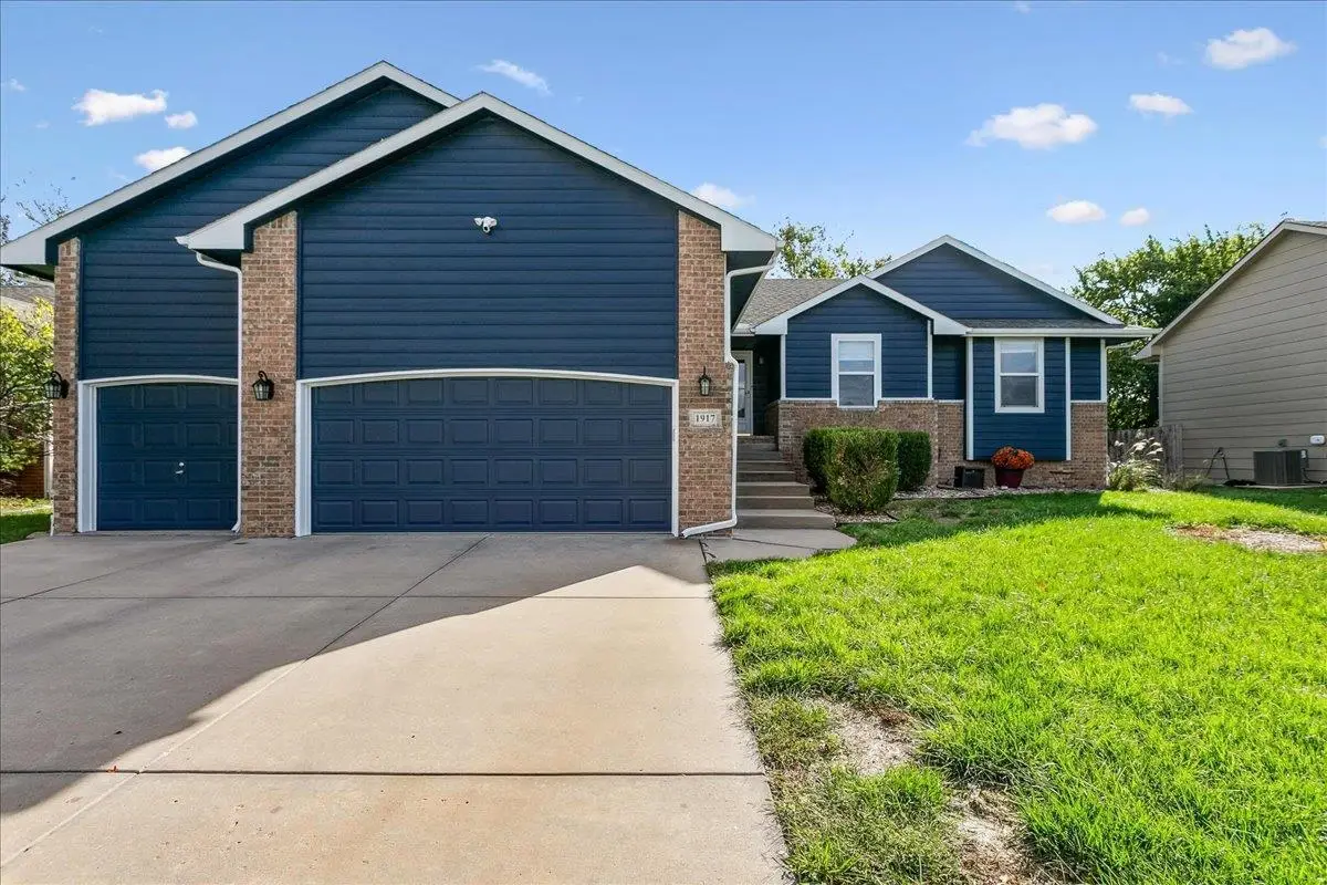 1917 N Quail Crossing St, Andover, KS 67002 - Image #1