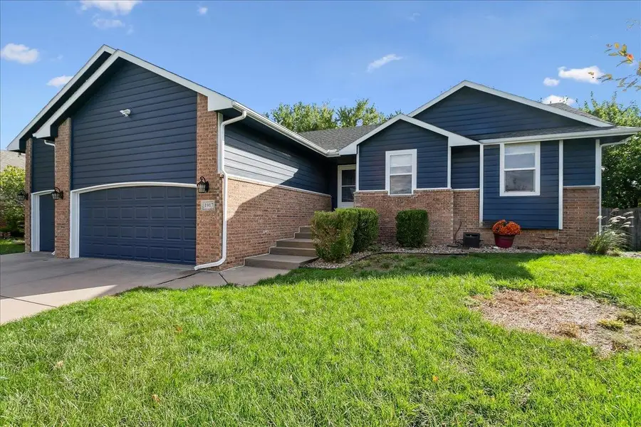 1917 N Quail Crossing St, Andover, KS 67002 - Image #2