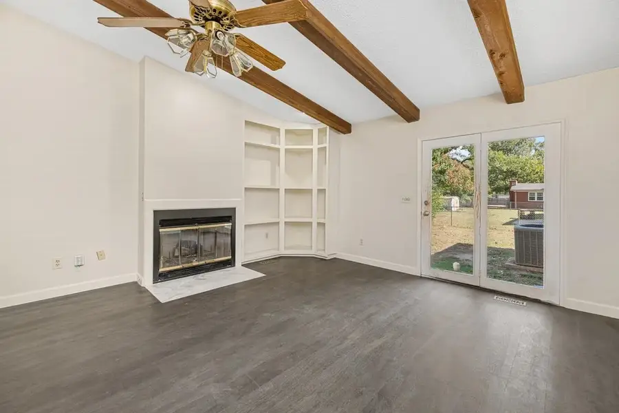 916 N Redbarn, Wichita, KS 67212 - Image #2