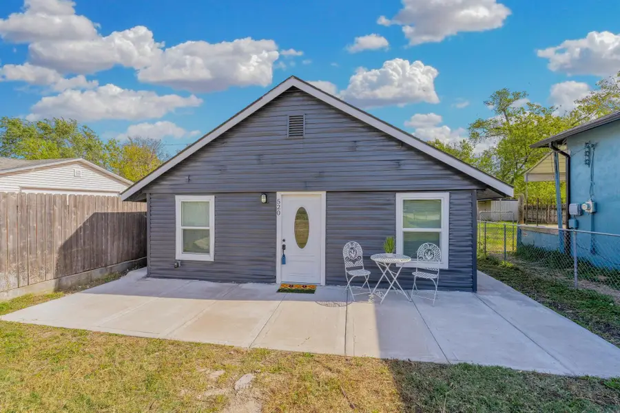 520 S Knight St, Wichita, KS 67213 - Image #2