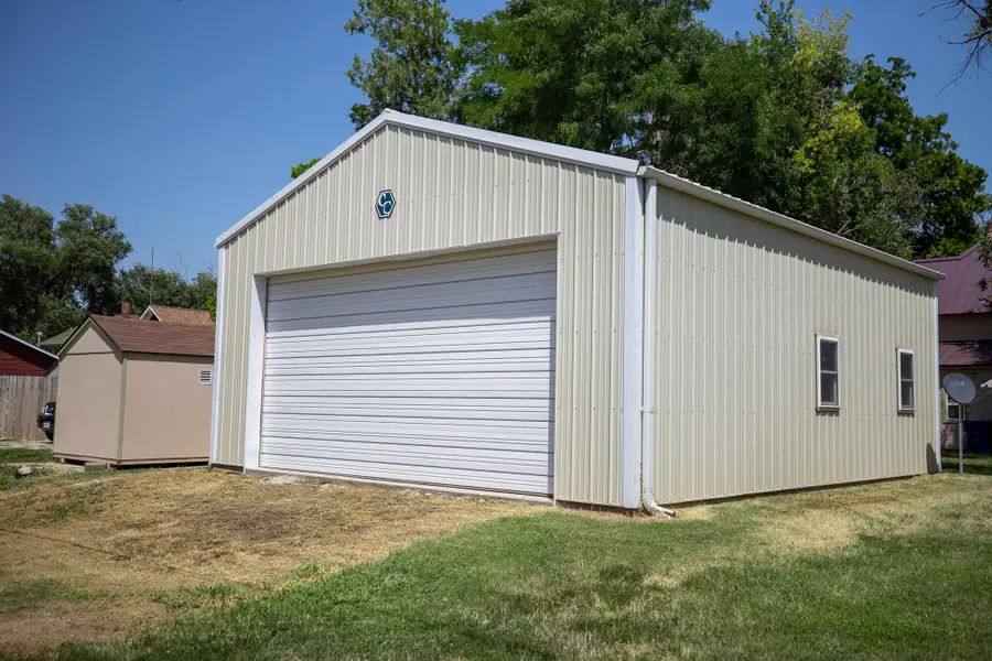 303 N 3rd St, Lindsborg, KS 67456 - Image #2