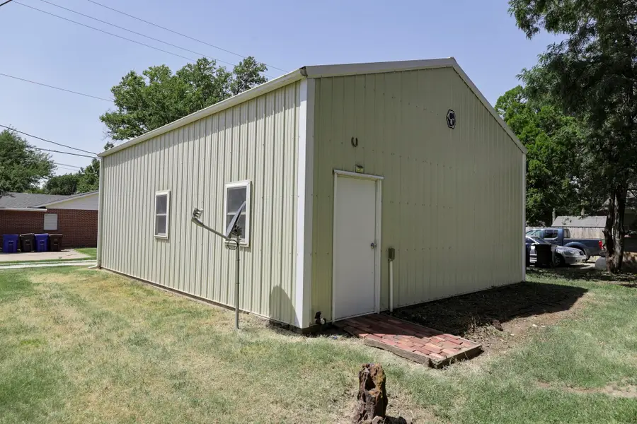 303 N 3rd St, Lindsborg, KS 67456 - Image #3