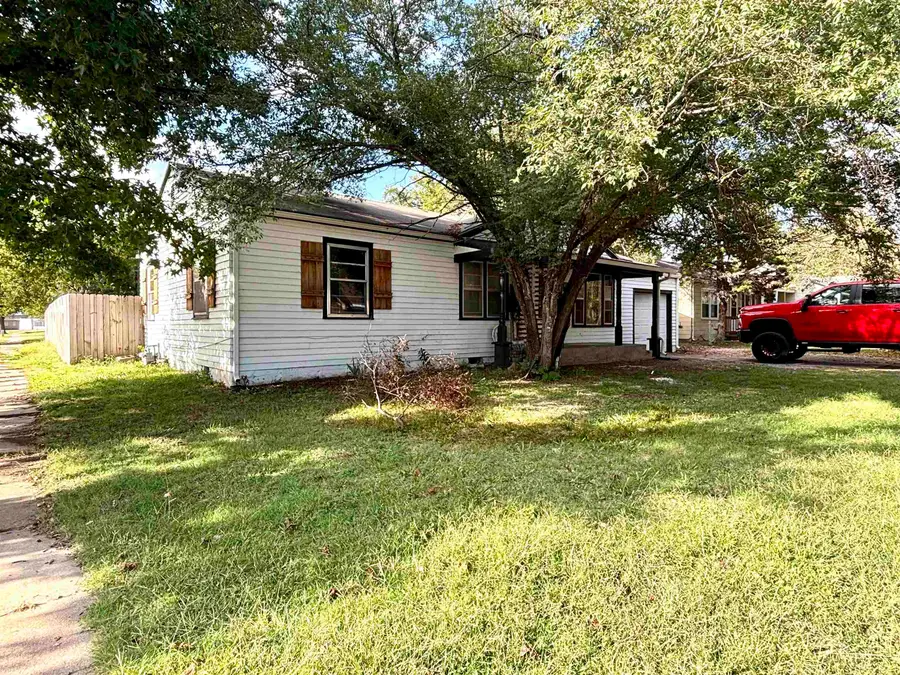 663 S Eastridge St, Wichita, KS 67207 - Image #2