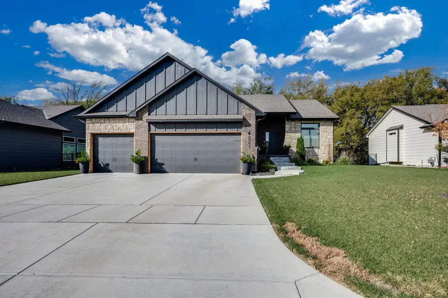 4821 N Peregrine St, Wichita, KS 67219 - Image #2