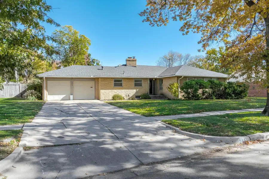 424 Lexington Rd, Wichita, KS 67218 - Image #2