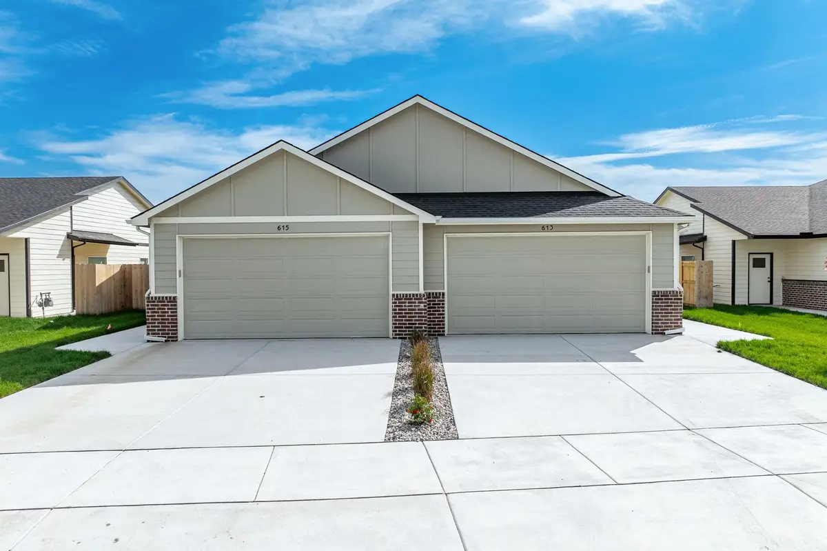 613 E Briarbrook Ln, Park City, KS 67147-1127 - Image #1