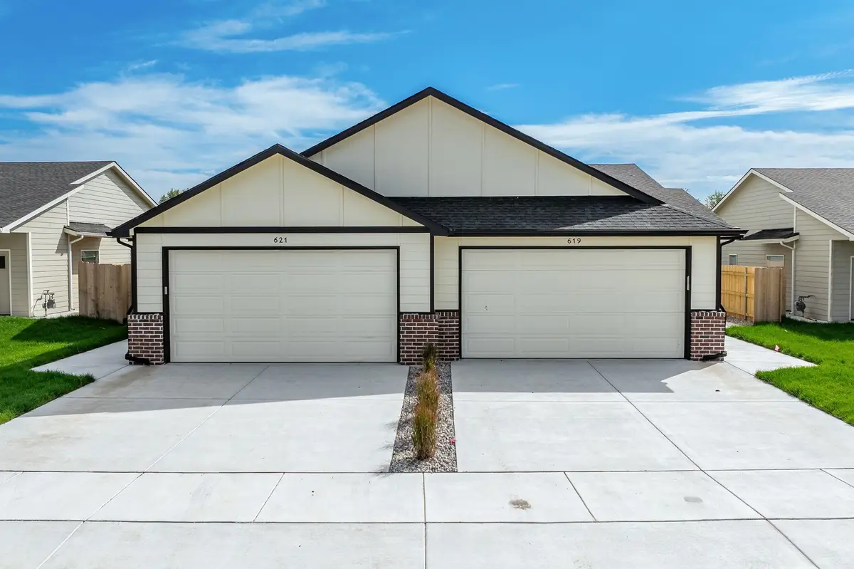 619 E Briarbrook Ln, Park City, KS 67147-1127 - #1