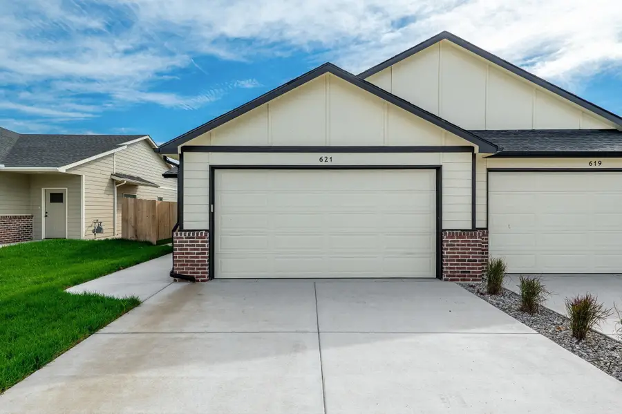 619 E Briarbrook Ln, Park City, KS 67147-1127 - #2