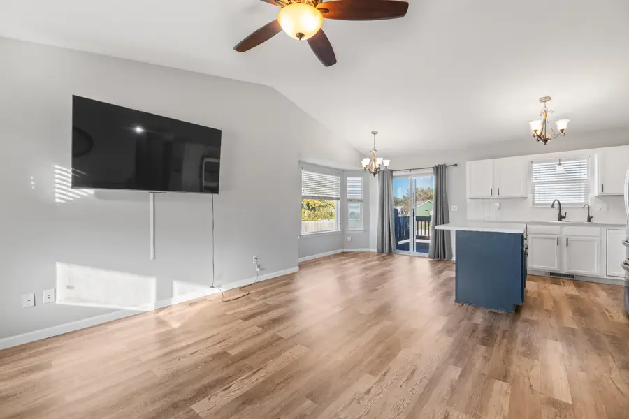 1726 N Black Oak Ct, Andover, KS 67002 - Image #3