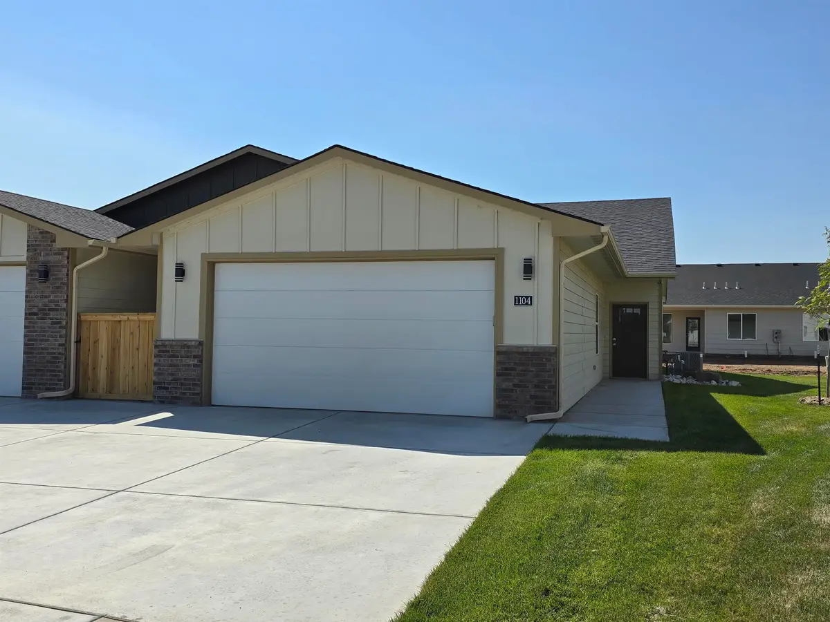 1104 W Trek Cir, Goddard, KS 67052 - Image #1