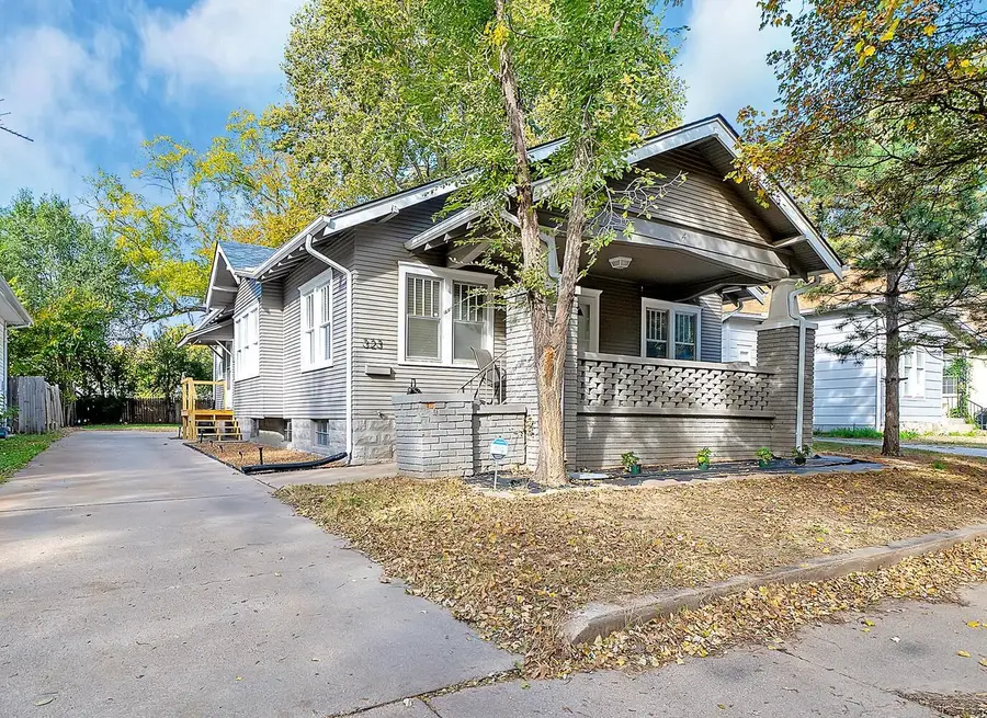 323 N Estelle Ave, Wichita, KS 67214 - Image #2
