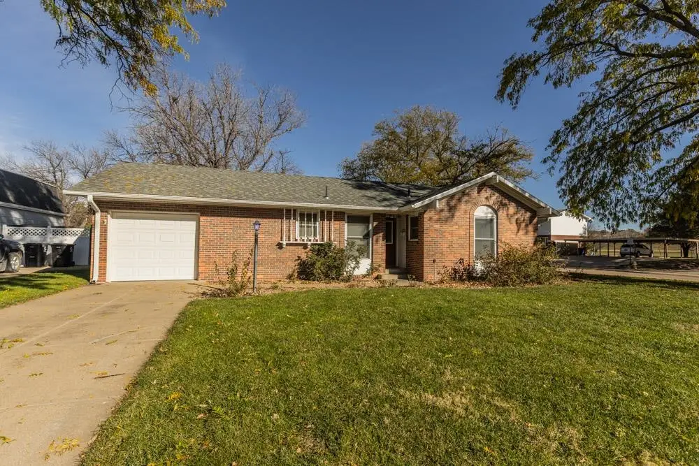 1319 Wilbre Rd, Salina, KS 67401 - Image #1