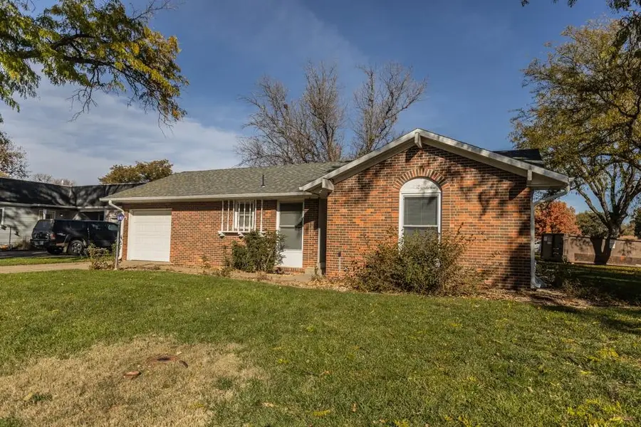 1319 Wilbre Rd, Salina, KS 67401 - Image #2