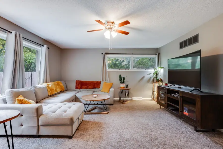 1917 N Edgemoor St, Wichita, KS 67208 - Image #2